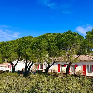 Hotel Les Volets Rouges -, Cassis